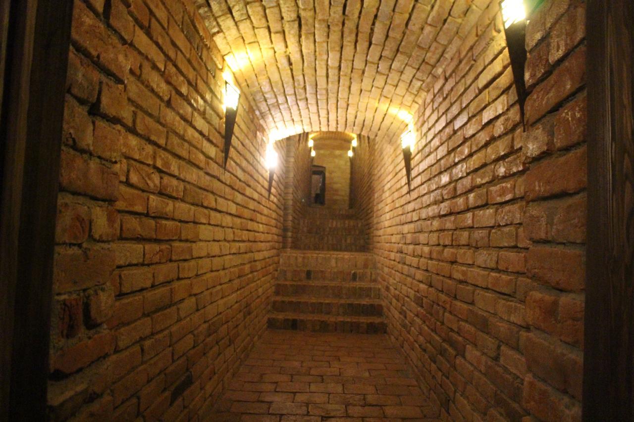 Hotel Cerny Kun Louny Buitenkant foto