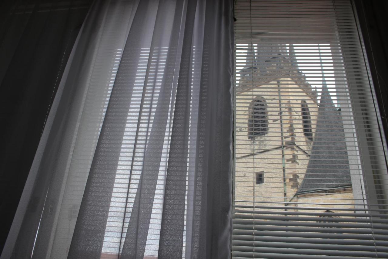 Hotel Cerny Kun Louny Buitenkant foto